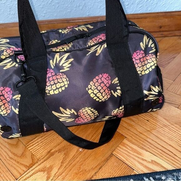🍍🍍**  2017 limited edition ** 🍍🍍THE LSFXVOORAY SWEAT IT OUT GYM BAG! - Picture 11 of 16